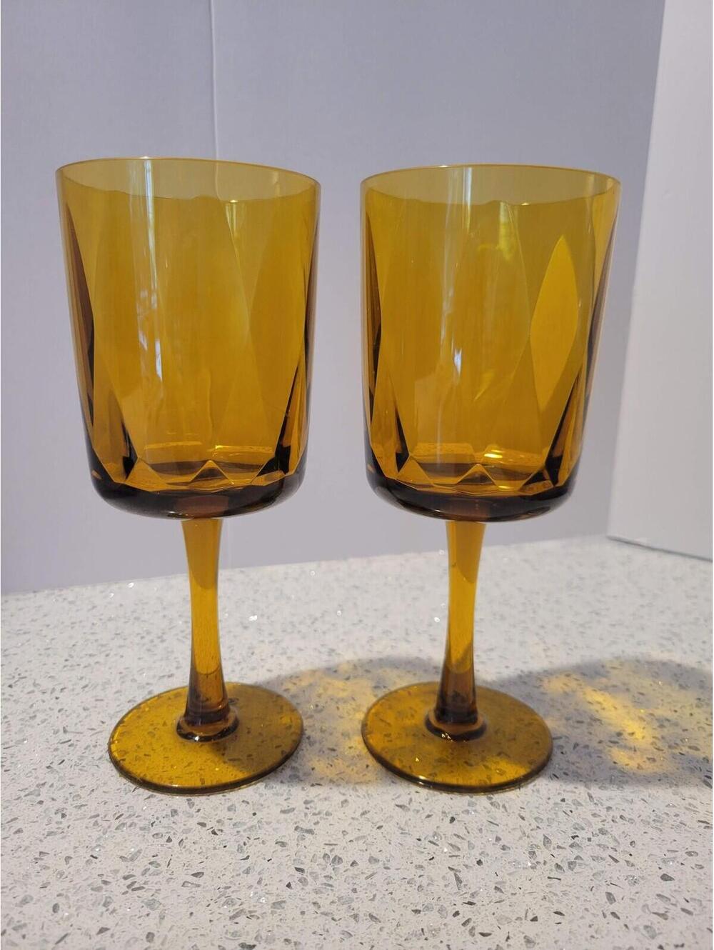 Plastic Outdoor Wine Glasses Goblets Set Of 2 Summer Barware Amber Brown Faceted